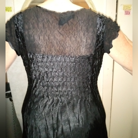 LITTLE BLACK DRESS - Picture 11 of 13